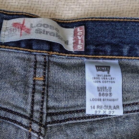 Vintage Levi's 569 Mid-Rise Loose Straight Jeans - Picture 7 of 7